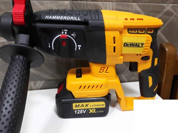 Aku Hilti Busilica Dewalt 128V Sa Dve Baterije -