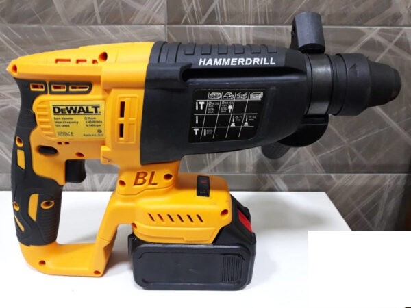 Aku Hilti Busilica Dewalt 128V Sa Dve Baterije -