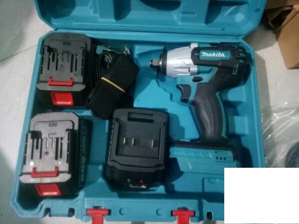 Aku Udarni Odvijac Makita 128V+4Gedore -