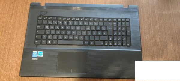 Asus Pro Essential P751J Tastatura Palmrest I Touchpad -