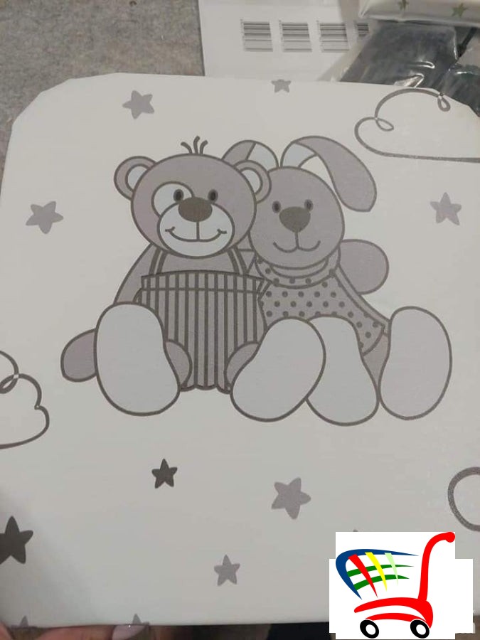 Drvena Hranilica Za Bebe -