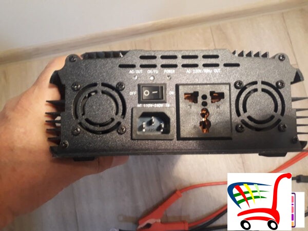 Pretvara Napona Sa Punjaem Akumulatora 12V 220V 5000W -