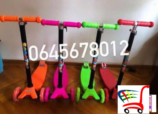 Trotinet Scooter Sa Svetlecim Tockovima Vise Boja -