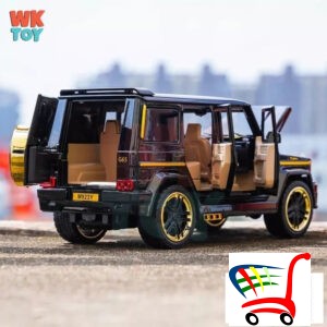 Xlg 1:24 Automobil Sa Zvucnim I Svetlosnim Efektom -